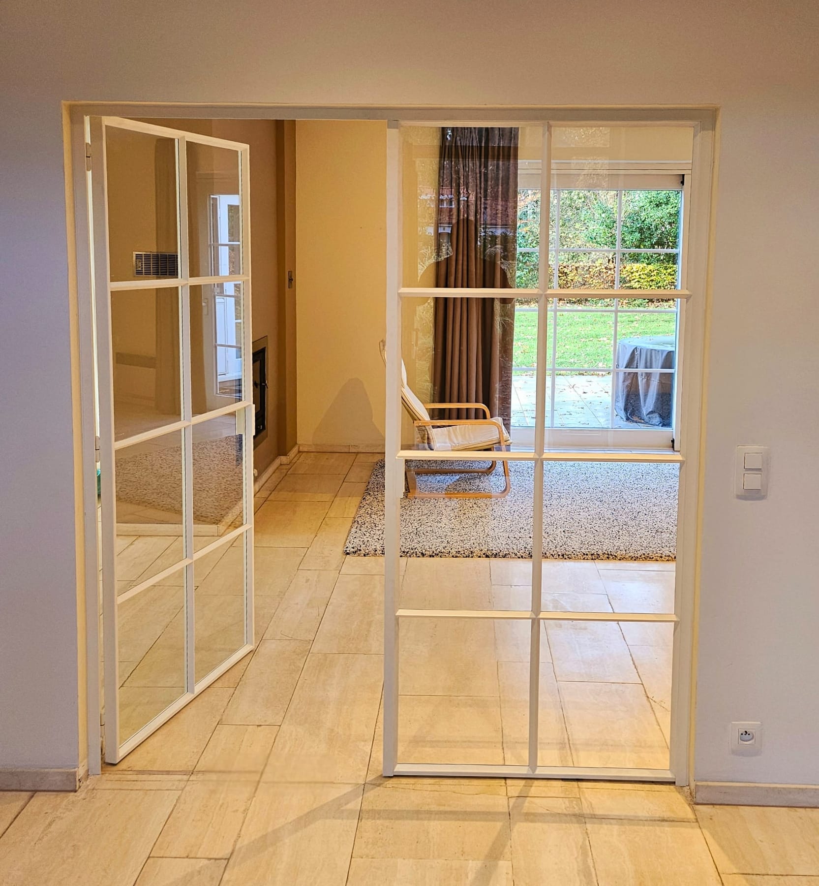 Witte stalen-look dubbele deur met roeden
